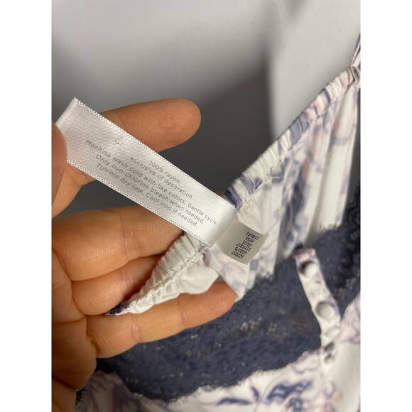 Sleep by Cacique, Size 26/28, Hazy Purple Floral Sleep Tank, Lightweight, Lace - Picture 5 of 7